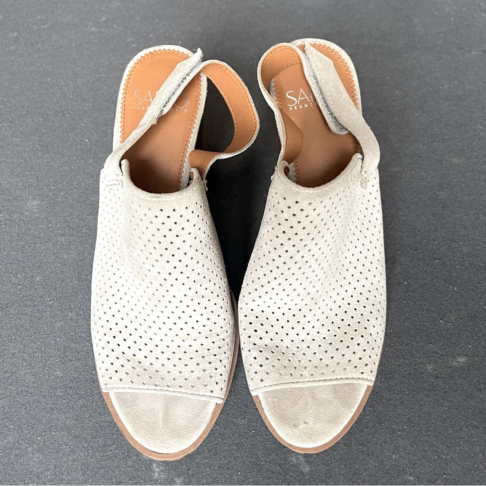 LIKE NEW Women's Gray Perforated Heels